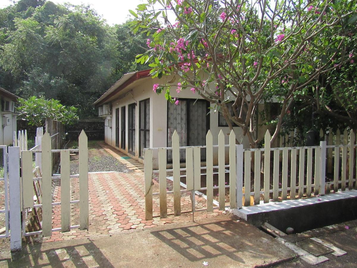 Retreat Chalets, The Nest, At Sparsh Resorts, Karjat Extérieur photo